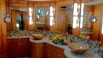 Yacht GO -  Master Bathroom